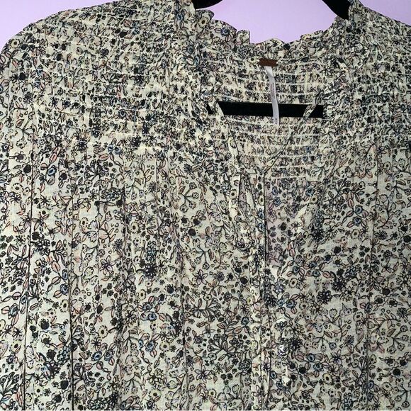 Free People Blouse M Yellow Ditsy Floral Chiffon Button Top - Picture 2 of 10